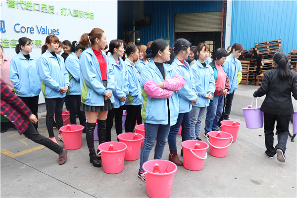 3.8女神節(jié)，華奇女神一起祝天下女神節(jié)日快樂(lè)！